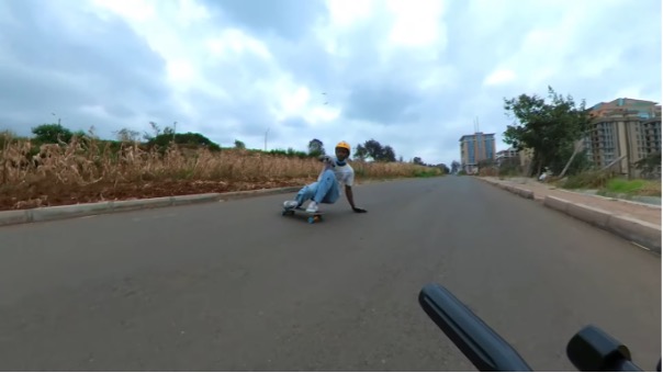 Heelside pendulum slide