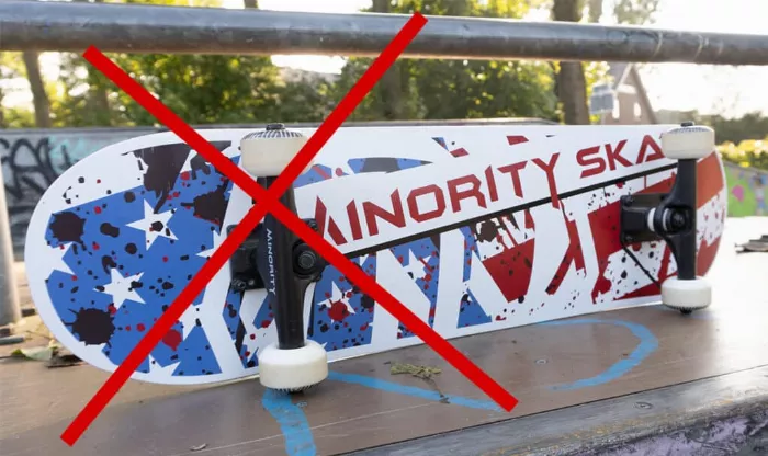 A graphic saying &quot;Minority Skateboards Suck,&quot; highlighting the low quality of boards from unbranded sources