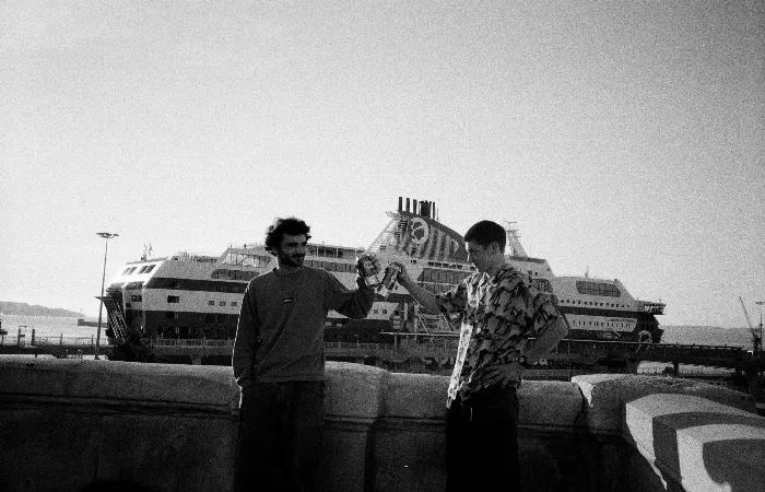 CINQ/A crew in Marseille