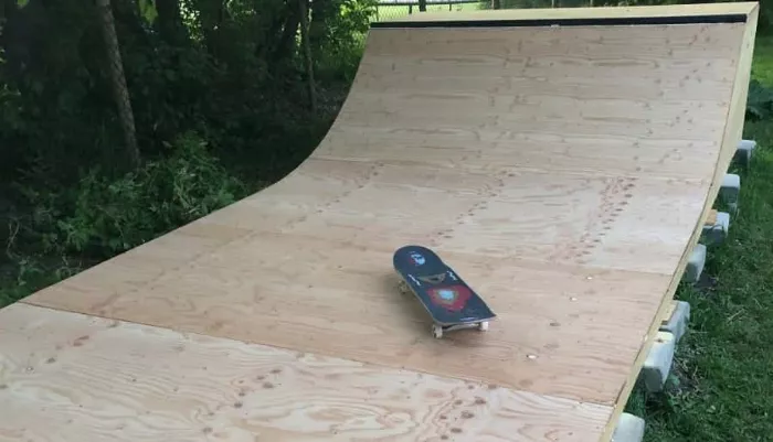 finished DIY mini ramp