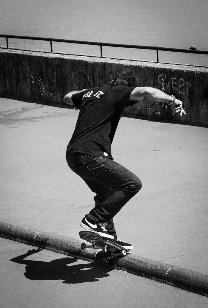 Jeremie Daclin mid-slappy, showcasing his unique style