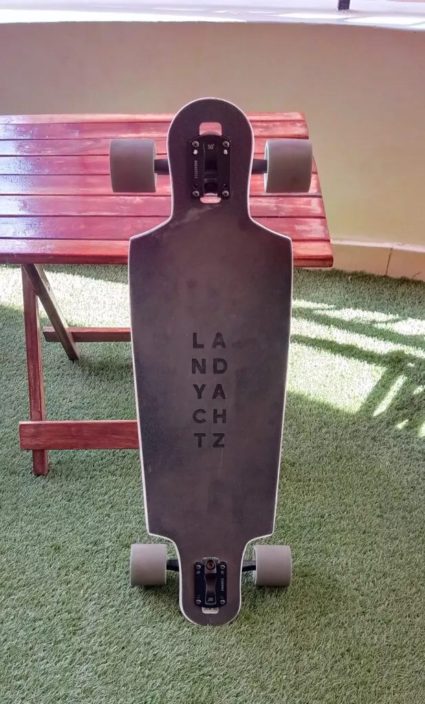 Landyachtz Drop Cat standing platform