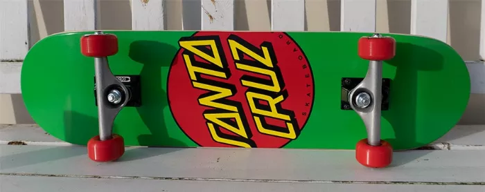 Santa Cruz Classic Dot complete skateboard