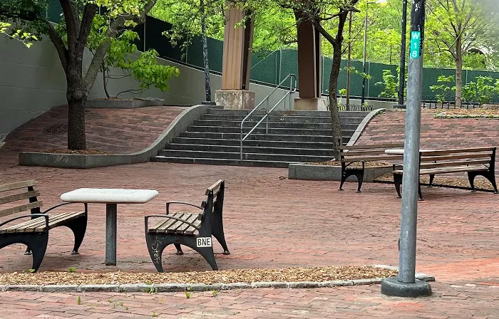 Steve Rodriguez skating at the Brooklyn Banks