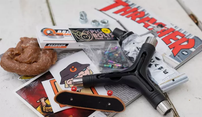 Various small skateboard gifts