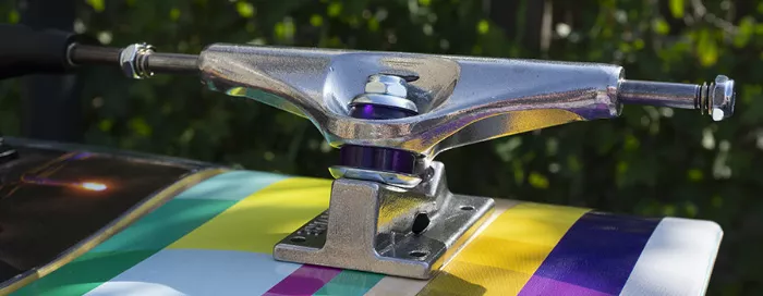 Venture skateboard trucks