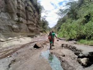 Walking through Hells Gate National Park