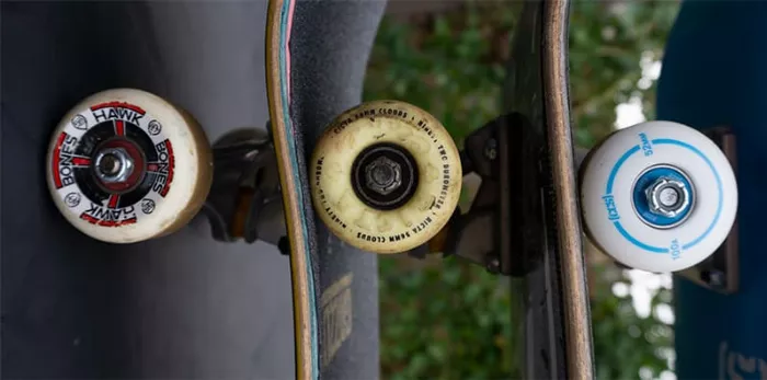 Yellowed longboard wheels compared to new white wheels